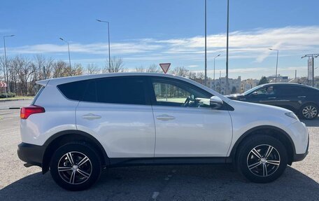 Toyota RAV4, 2015 год, 2 138 000 рублей, 4 фотография