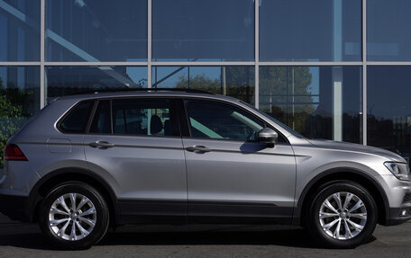 Volkswagen Tiguan II, 2018 год, 2 389 000 рублей, 4 фотография