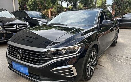 Volkswagen Passat B8 рестайлинг, 2024 год, 4 000 000 рублей, 1 фотография