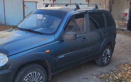 Chevrolet Niva I рестайлинг, 2010 год, 450 000 рублей, 3 фотография