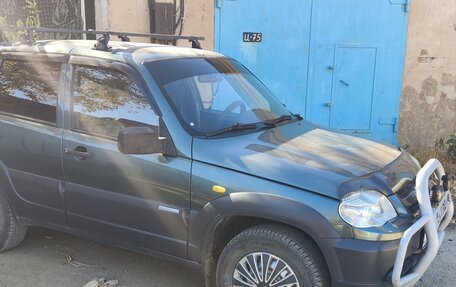 Chevrolet Niva I рестайлинг, 2010 год, 450 000 рублей, 2 фотография