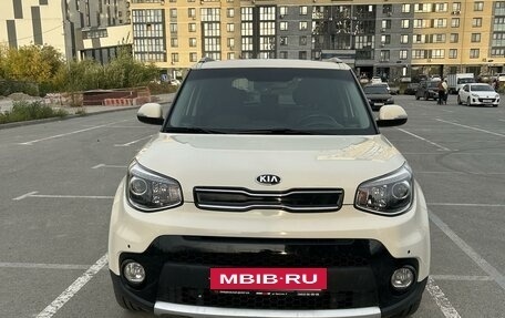 KIA Soul II рестайлинг, 2018 год, 2 150 000 рублей, 2 фотография