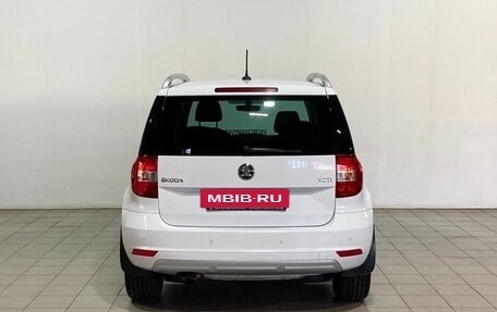 Skoda Yeti I рестайлинг, 2017 год, 1 450 000 рублей, 8 фотография