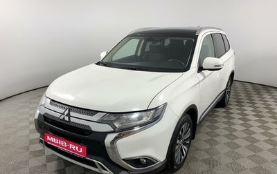 Mitsubishi Outlander III рестайлинг 3, 2019 год, 1 945 000 рублей, 1 фотография