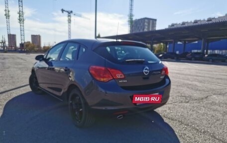 Opel Astra J, 2012 год, 960 000 рублей, 2 фотография