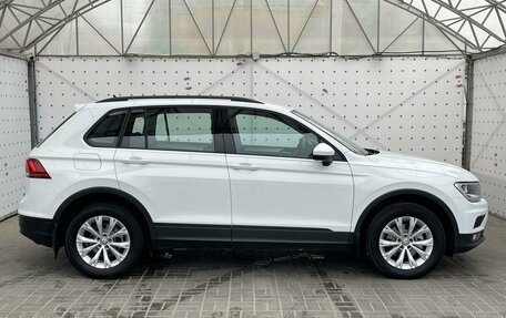 Volkswagen Tiguan II, 2018 год, 2 330 000 рублей, 10 фотография