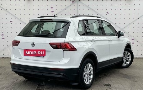 Volkswagen Tiguan II, 2018 год, 2 330 000 рублей, 5 фотография