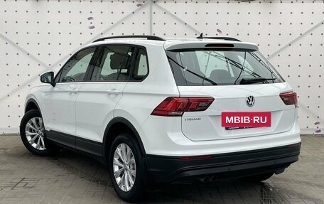 Volkswagen Tiguan II, 2018 год, 2 330 000 рублей, 6 фотография