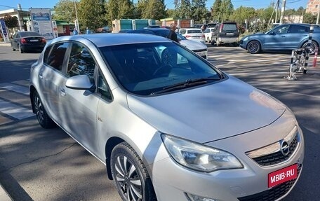 Opel Astra J, 2011 год, 920 000 рублей, 1 фотография