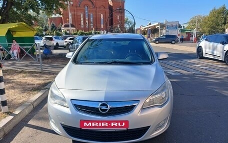 Opel Astra J, 2011 год, 920 000 рублей, 2 фотография