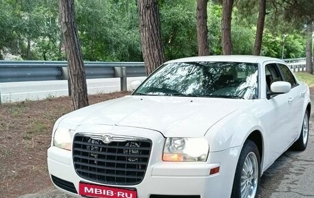 Chrysler 300C II, 2008 год, 850 000 рублей, 1 фотография