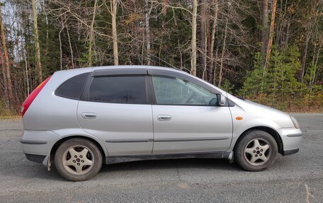 Nissan Tino, 2001 год, 450 000 рублей, 5 фотография