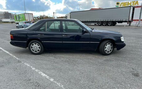 Mercedes-Benz E-Класс, 1993 год, 680 000 рублей, 6 фотография