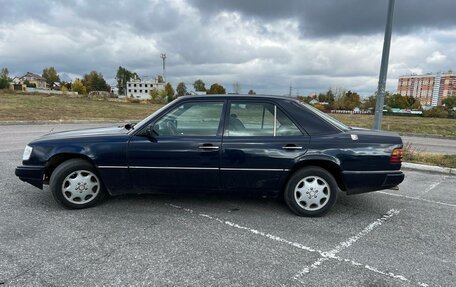 Mercedes-Benz E-Класс, 1993 год, 680 000 рублей, 10 фотография