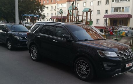 Ford Explorer VI, 2017 год, 3 100 000 рублей, 4 фотография