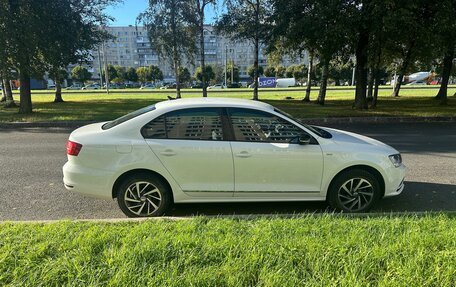 Volkswagen Jetta VI, 2018 год, 1 780 000 рублей, 3 фотография