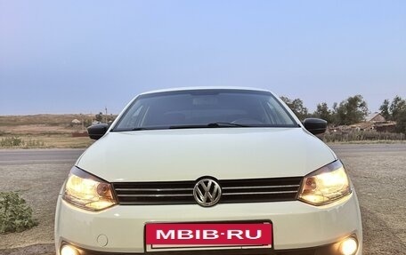 Volkswagen Polo VI (EU Market), 2014 год, 980 000 рублей, 2 фотография