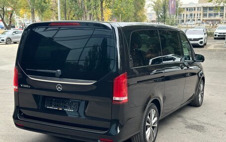 Mercedes-Benz V-Класс, 2021 год, 8 300 000 рублей, 6 фотография