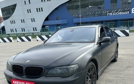 BMW 7 серия, 2005 год, 1 850 000 рублей, 16 фотография