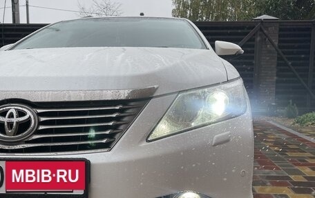 Toyota Camry, 2014 год, 2 090 000 рублей, 2 фотография