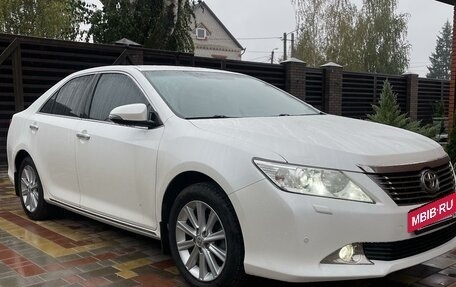 Toyota Camry, 2014 год, 2 090 000 рублей, 3 фотография