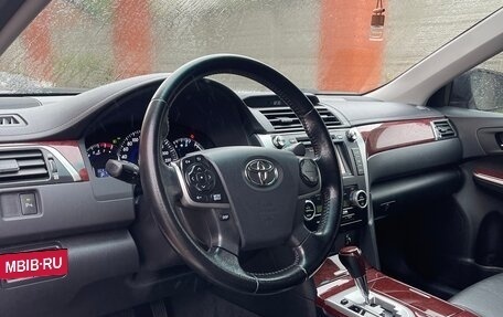 Toyota Camry, 2014 год, 2 090 000 рублей, 6 фотография