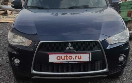 Mitsubishi Outlander III рестайлинг 3, 2011 год, 1 400 000 рублей, 1 фотография