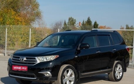 Toyota Highlander III, 2011 год, 2 625 000 рублей, 1 фотография