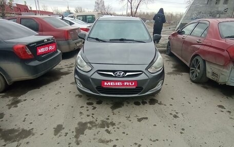 Hyundai Solaris II рестайлинг, 2014 год, 600 000 рублей, 5 фотография