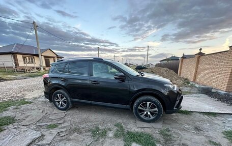 Toyota RAV4, 2015 год, 2 140 000 рублей, 2 фотография