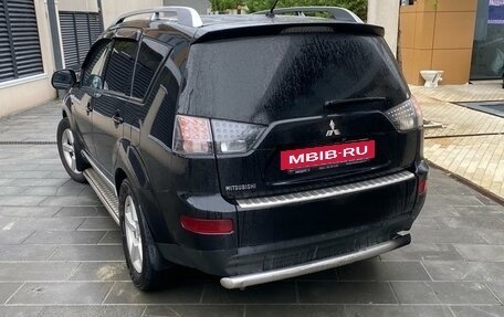 Mitsubishi Outlander III рестайлинг 3, 2008 год, 800 000 рублей, 4 фотография