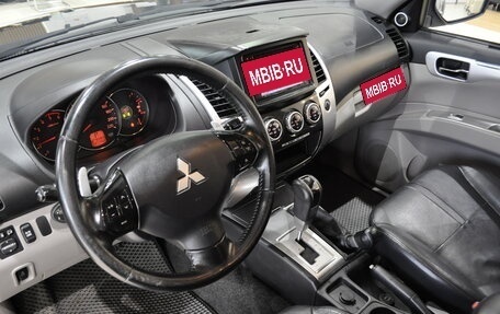 Mitsubishi Pajero IV, 2012 год, 1 499 000 рублей, 5 фотография