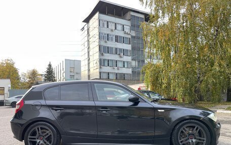 BMW 1 серия, 2005 год, 1 300 000 рублей, 2 фотография