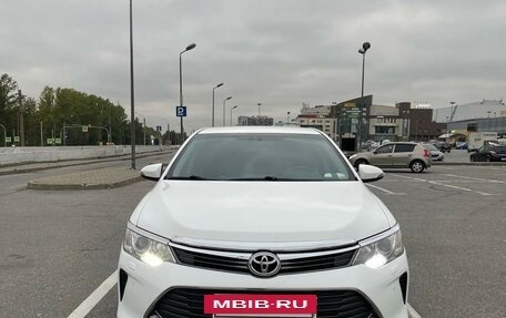 Toyota Camry, 2015 год, 1 880 000 рублей, 2 фотография