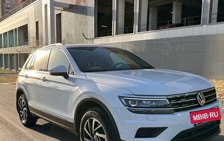 Volkswagen Tiguan II, 2018 год, 2 999 999 рублей, 3 фотография