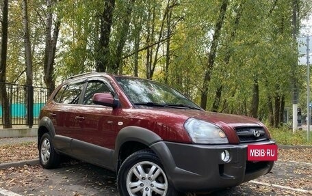 Hyundai Tucson III, 2005 год, 758 600 рублей, 2 фотография