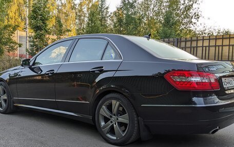 Mercedes-Benz E-Класс, 2011 год, 2 600 000 рублей, 11 фотография