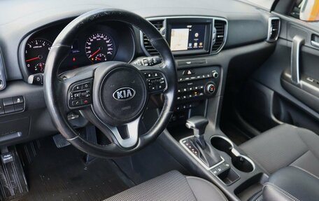 KIA Sportage IV рестайлинг, 2017 год, 2 299 000 рублей, 5 фотография