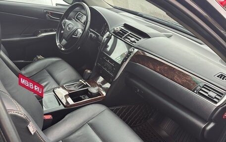 Toyota Camry, 2017 год, 2 200 000 рублей, 7 фотография