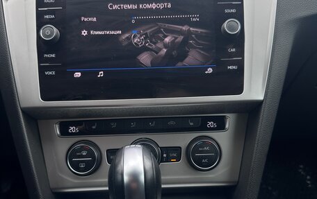 Volkswagen Passat B8 рестайлинг, 2019 год, 2 750 000 рублей, 21 фотография