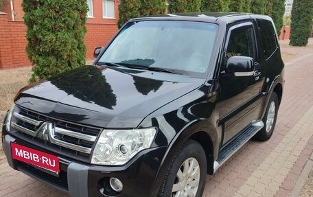 Mitsubishi Pajero IV, 2007 год, 1 590 000 рублей, 3 фотография