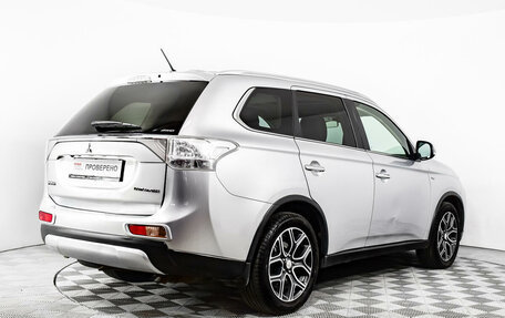 Mitsubishi Outlander III рестайлинг 3, 2014 год, 1 985 000 рублей, 5 фотография