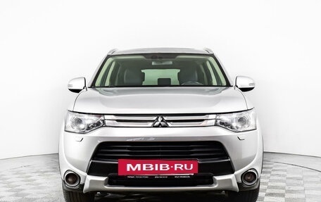 Mitsubishi Outlander III рестайлинг 3, 2014 год, 1 985 000 рублей, 2 фотография