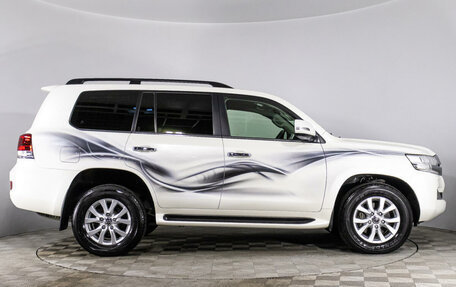 Toyota Land Cruiser 200, 2020 год, 9 900 000 рублей, 4 фотография