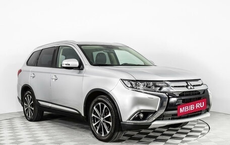 Mitsubishi Outlander III рестайлинг 3, 2016 год, 1 590 000 рублей, 3 фотография