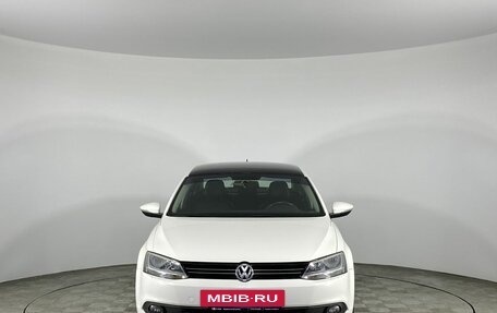 Volkswagen Jetta VI, 2013 год, 1 330 000 рублей, 2 фотография