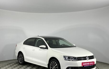 Volkswagen Jetta VI, 2013 год, 1 330 000 рублей, 3 фотография