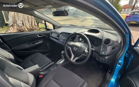 Honda Insight II рестайлинг, 2013 год, 950 000 рублей, 10 фотография