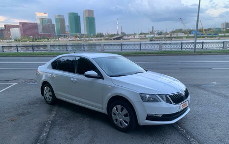 Skoda Octavia, 2017 год, 1 800 000 рублей, 2 фотография