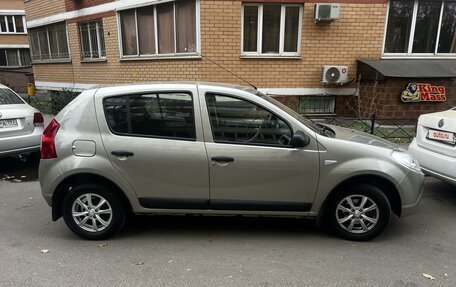 Renault Sandero I, 2011 год, 900 000 рублей, 3 фотография